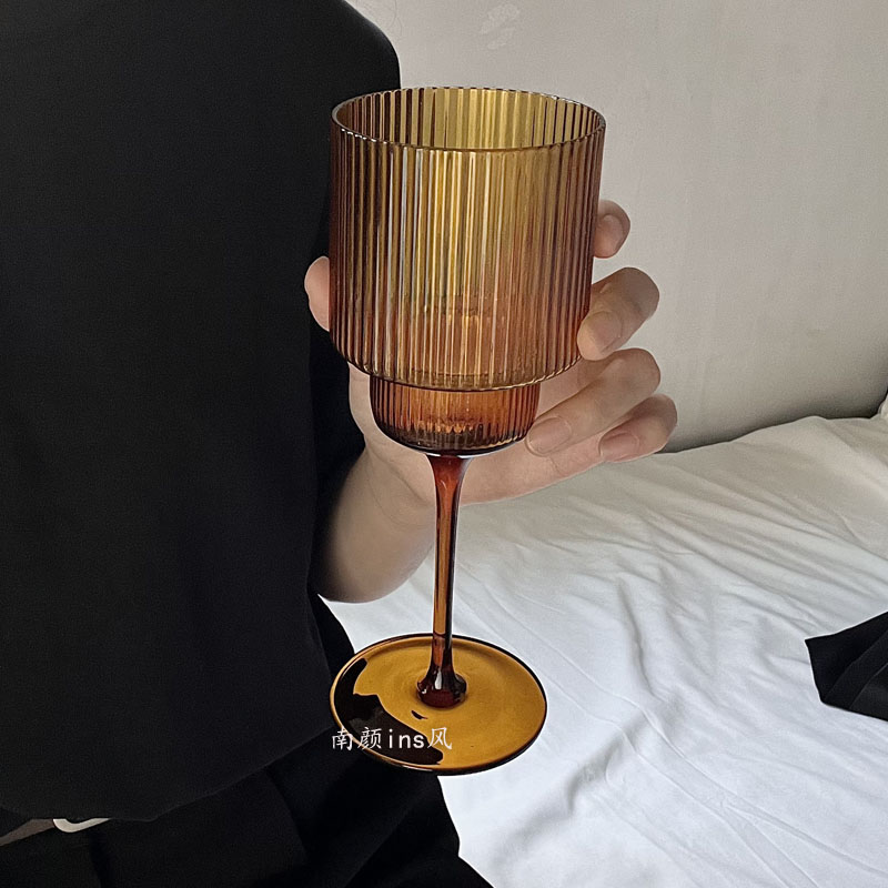 350ml 컬러 노르딕 스트라이프 고블릿 와인 잔 레드 - Glow In The Dark Party Glasses 리뷰 및 가격